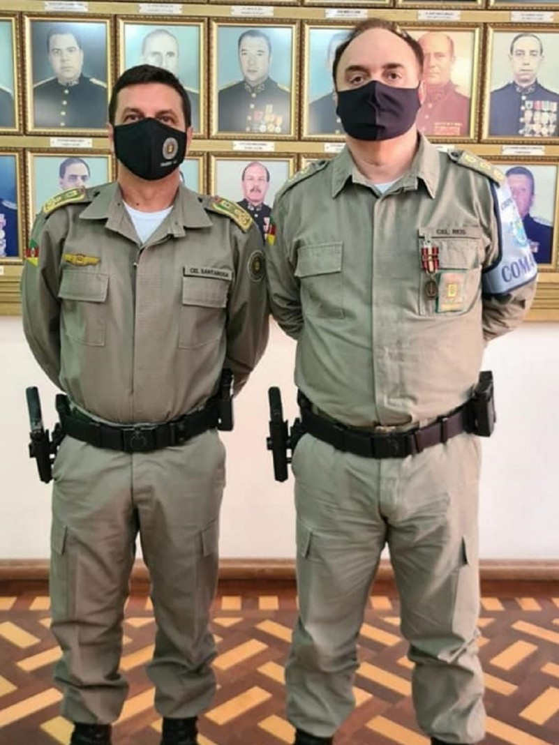 Comandante Regional do Vale do Rio Pardo recebe Medalha de Polícia Judiciária Militar da BM