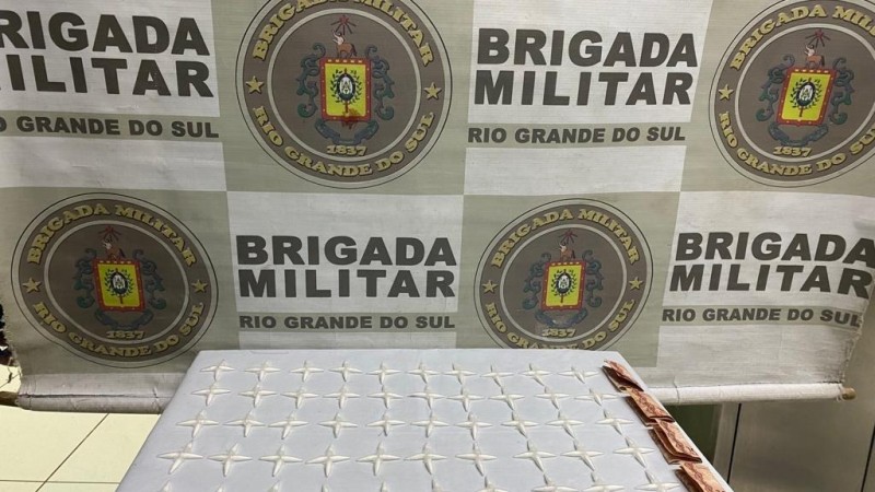Em três horas BM de Cachoeirinha prende homem por tráfico de entorpecentes e recupera veículo roubado em Canoas