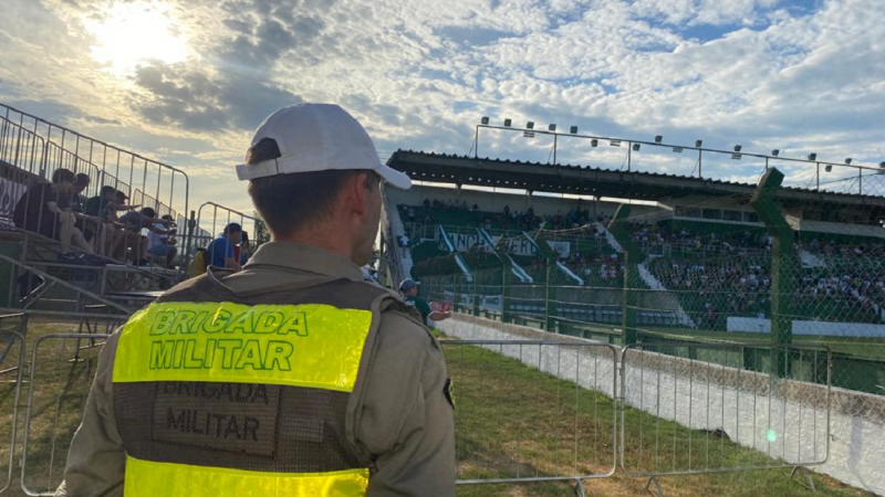 Brigada Militar garante Segurança em Jogo de Futebol em Santa Cruz do Sul