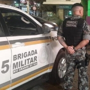 Policial militar em ponto base