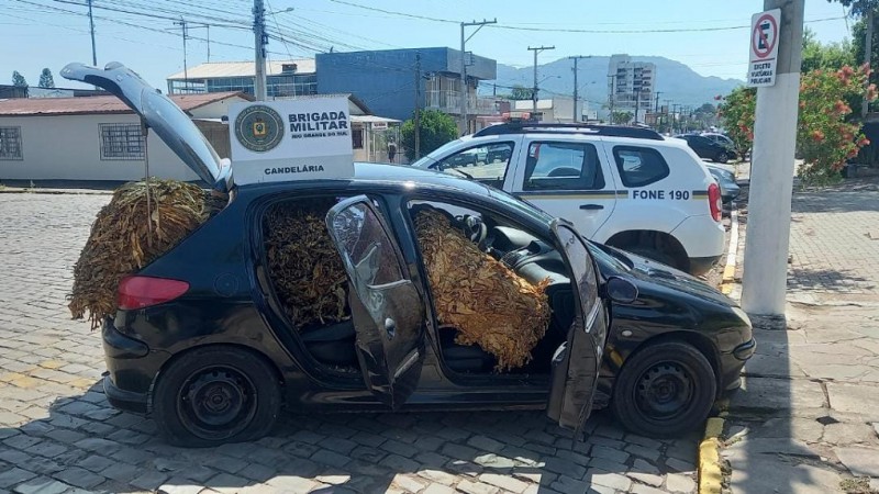 Na manhã de sexta-feira (27/1), às 8h30, prendeu um homem de 42 anos em flagrante de delito pelo crime de furto. A prisão ocorreu no prolongamento da rua Botucarai (trevo Boa Vista) no município de Candelária.
