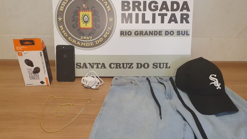 Na tarde desta sexta-feira (27/1) às 14h30, a Brigada Militar através do 23° Batalhão de Polícia Militar (23° BPM), realizou a prisão de um homem de 29 anos pelo crime de estelionato na área central da cidade.