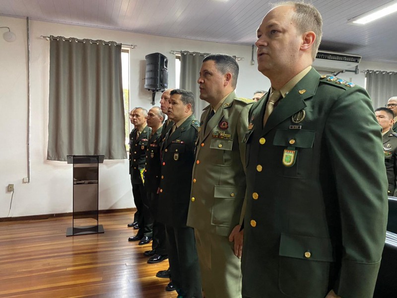 Coronel Luigi Soares Pereira marca presença na Formatura do curso de Adjunto de Comando