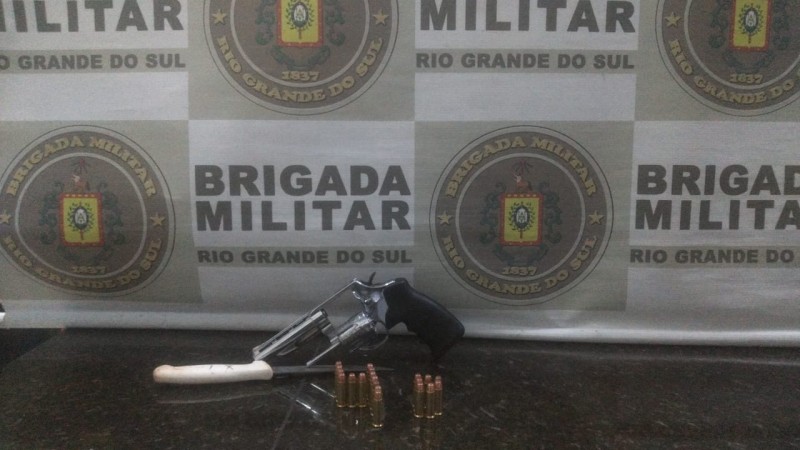 BM realiza prisão de indivíduo por Maria da Penha e Porte Ilegal de Arma de Fogo, em Ibirapuitã!