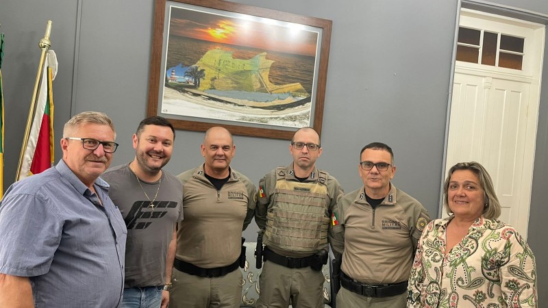 Visita durante a 54° Operação Golfinho