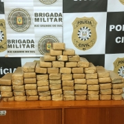 BM e PC apreende aproximadamente 50 quilos de maconha